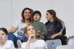 (Φωτορεπορτάζ) Ο κόσμος στο Απόλλων - ΑΠΟΕΛ