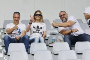 (Φωτορεπορτάζ) Ο κόσμος στο Απόλλων - ΑΠΟΕΛ