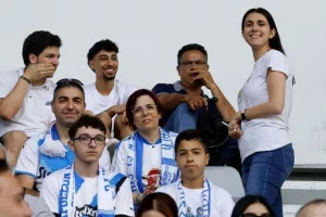 (Φωτορεπορτάζ) Ο κόσμος στο Απόλλων - ΑΠΟΕΛ