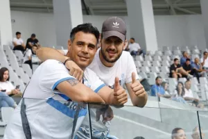 (Φωτορεπορτάζ) Ο κόσμος στο Απόλλων - ΑΠΟΕΛ