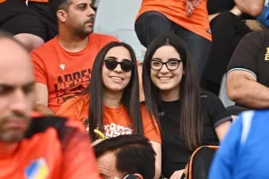 (Φωτορεπορτάζ) Ο κόσμος στο Απόλλων - ΑΠΟΕΛ