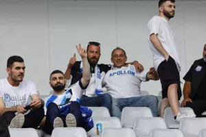 (Φωτορεπορτάζ) Ο κόσμος στο Απόλλων - ΑΠΟΕΛ