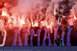 (Φωτορεπορτάζ) Ο κόσμος στο Απόλλων - ΑΠΟΕΛ