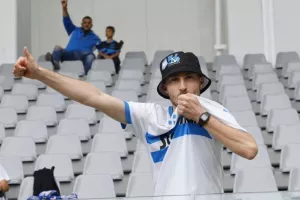 (Φωτορεπορτάζ) Ο κόσμος στο Απόλλων - ΑΠΟΕΛ