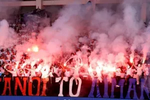 (Φωτορεπορτάζ) Ο κόσμος στο Απόλλων - ΑΠΟΕΛ