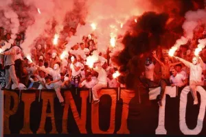 (Φωτορεπορτάζ) Ο κόσμος στο Απόλλων - ΑΠΟΕΛ