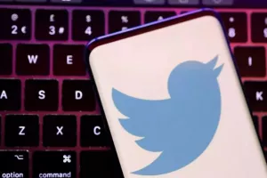 Twitter: Νέα CEO η Λίντα Γιακαρίνο – Την ανακοίνωσε ο Έλον Μασκ