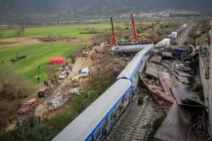 Στον εφέτη ανακριτή απολογούνται σήμερα τρία στελέχη του ΟΣΕ για την τραγωδία στα Τέμπη