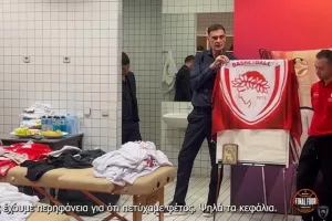 Μπαρτζώκας στα αποδυτήρια: «Ψηλά το κεφάλι, να είστε περήφανοι για ό,τι κάναμε»