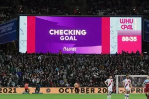 Πώς θα είχε διαμορφωθεί η Premier League αν δεν υπήρχε το VAR
