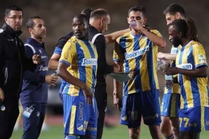 Κρατά την τριάδα ή την αλλάζει ο Βλάνταν;