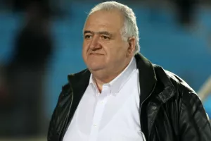 Καρμιώτισσα για το θάνατο του Χριστοβασίλη/"Καλό Ταξίδι Πρόεδρε"