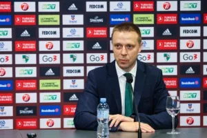 Μοντεγιούνας: «Συζητάμε salary cup και play in»