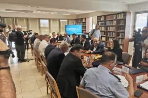 Φώτος/Υπογράφηκε το Μνημόνιο κατά της βίας - Το kerkida στο Υπουργείο