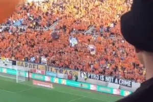"Ντόπες" ΑΠΟΕΛ στον κόσμο (βίντεο)