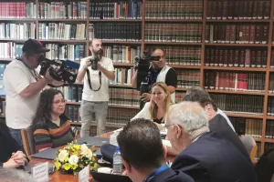 Φώτος/Υπογράφηκε το Μνημόνιο κατά της βίας - Το kerkida στο Υπουργείο