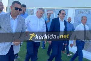 (Βίντεο/Φώτος) Ξενάγηση από Ντουμπόφ στον ΠτΔ