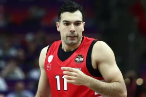 Αμφίβολος ο Σλούκας για το ΟΑΚΑ