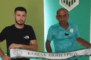 Έδωσαν τα χέρια με Γεωργίου
