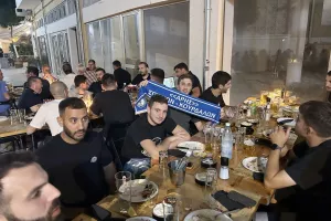 Δείπνησαν όλοι μαζί (φώτος)