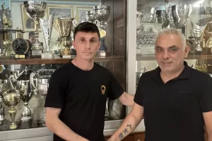 Ανακοίνωσε την ανανέωση πέντε ποδοσφαιριστών