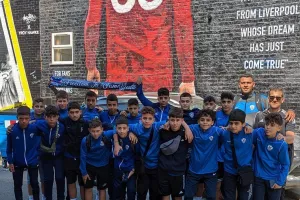 Aκαδημίες Ανόρθωσης: Η εμπειρία σε Λίβερπουλ και Μάντσεστερ