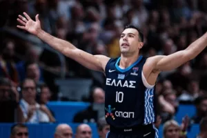 Εξαιρετικά... απίθανη η συμμετοχή του Σλούκα