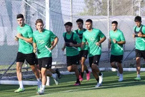 Ομόνοια - Οι μικροί και οι άλλοι "μικροί" δίπλα τους!