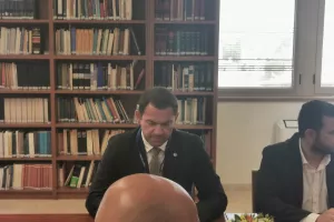 Φώτος/Υπογράφηκε το Μνημόνιο κατά της βίας - Το kerkida στο Υπουργείο