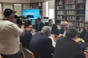 Φώτος/Υπογράφηκε το Μνημόνιο κατά της βίας - Το kerkida στο Υπουργείο