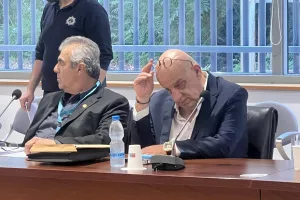 Παντού... Κούμας!