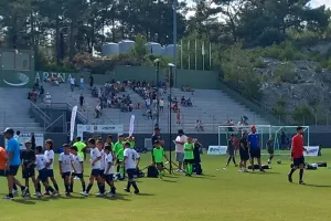 Πολυκοσμία... στο "Πλάτρες Football Festival"! (Φώτος)