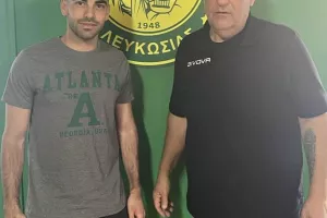 Ανακοίνωσε 10 ανανεώσεις