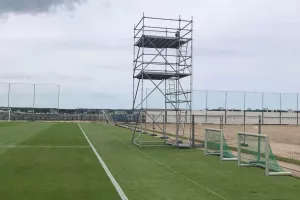 Τους περιμένει το λεωφορείο 