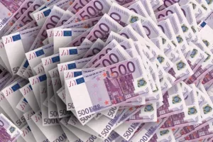 Ουκρανός πρόσφυγας αγόρασε ξυστό των 5 ευρώ και κέρδισε μισό εκατομμύριο!