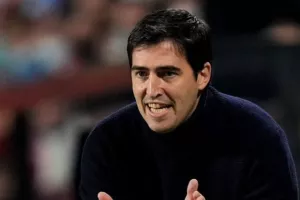 Κουράστηκαν... να περιμένουν τον Ιραόλα