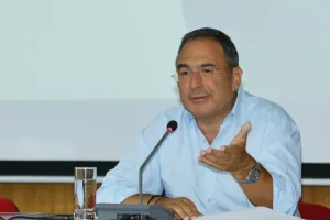 Κλεάνθης: "Το ποδόσφαιρο παραπαίει - Αν δεν αντιδράσουμε, είμαστε άξιοι της μοίρας μας - Όλοι θέλουν αλλαγή αλλά..."