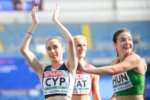 Η σημαία της Κύπρου κυματίζει περήφανα…