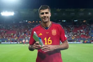 Απίστευτη σεζόν για Ρόντρι: MVP σε τελικό Champions και Nations League!