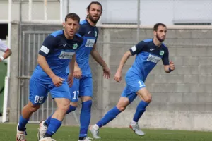 Φώτο/Ολοκληρώθηκε το deal, έδωσαν τα χέρια