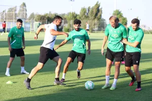 Τους περιμένει για… μπάλα ο Σωφρόνης 