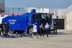 Ήρθαν οι 5 μικροί Αίαντες αλλά δεν θα ρίχνουν νερό