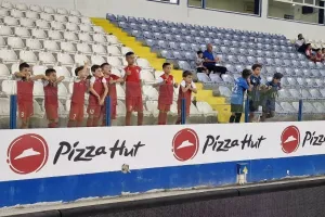 Φινάλε με φιλικό παλαιμάχων/ Ανόρθωση - Νέα Σαλαμινα... στο "Χ" (Φώτος)
