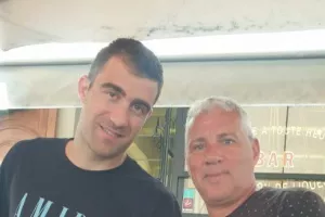 Τσίκινης... με Σωκράτη! 