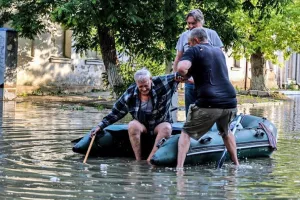 «Πνίγηκαν» 24 χωριά μετά την έκρηξη στο φράγμα