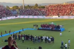 Έκλεψαν την κούπα την ώρα της φιέστας!