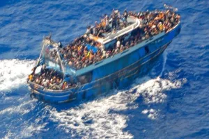 Ναυάγιο στην Πύλο: Πάνω από 280 πακιστανικές οικογένειες «φοβούνται» ότι έχουν χάσει δικό τους άνθρωπο