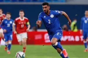 Αφιέρωμα gazzetta.gr σε Καρώ - Το «γυμνάσιο» το «λύκειο» και το «πανεπιστήμιο»