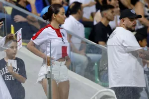 Ξέρει κάτι;