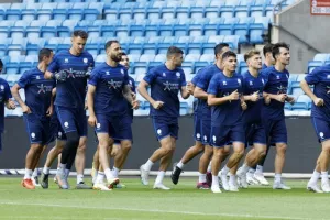 (ΦΩΤΟΣ) Η προπόνηση της Εθνικής μας στο Ullevaal Stadion